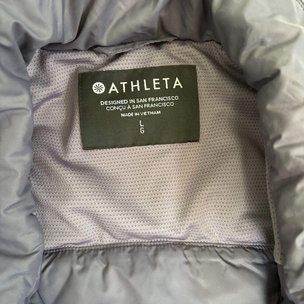 Athleta Rock Ridge PrimaLoft Duck Violet Quilted Puffer Vest Women’s L - Picture 3 of 5
